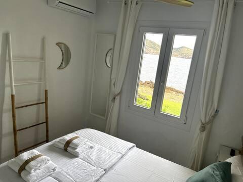 Apartamento Miravent Terraza y Jardin Frente al mar Menorca Fornells  Exterior foto
